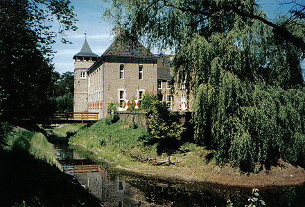 Blick auf Haus Steprath | View of Steprath Mansion